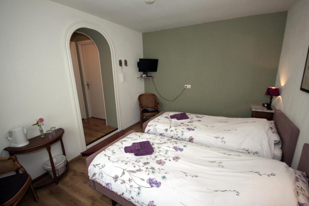 Door & Roos Bed & Breakfast Lottum Phòng bức ảnh